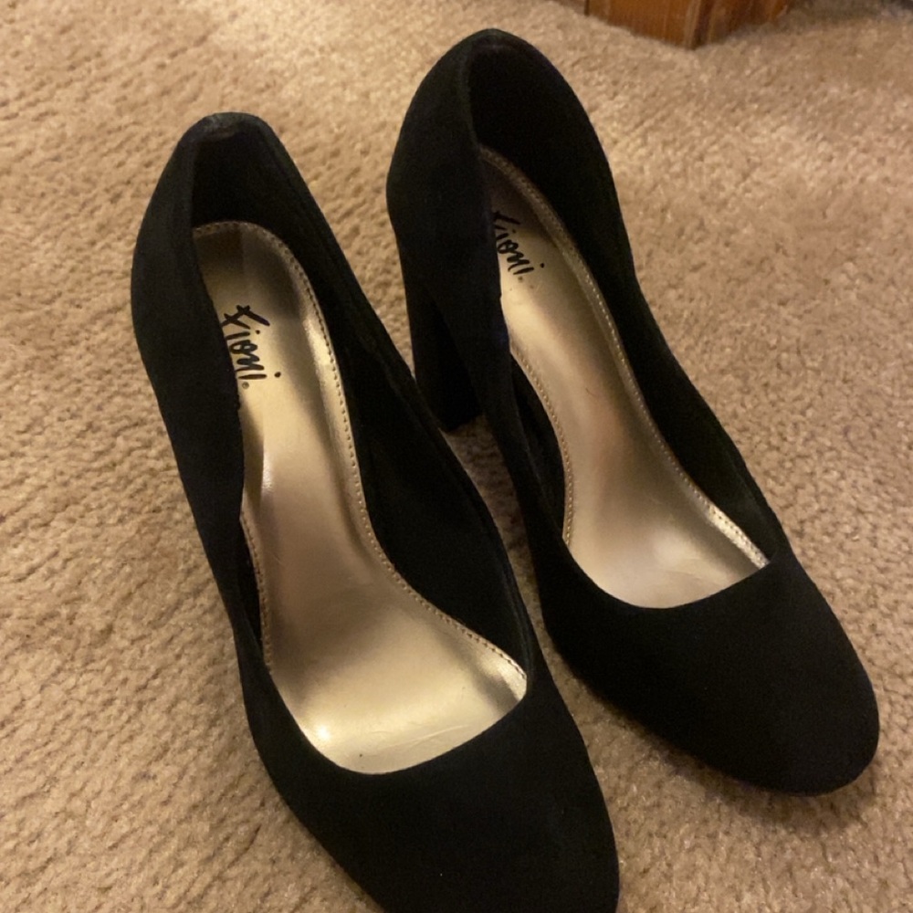 FIONI Clothing Black Heels with Pointed Toe